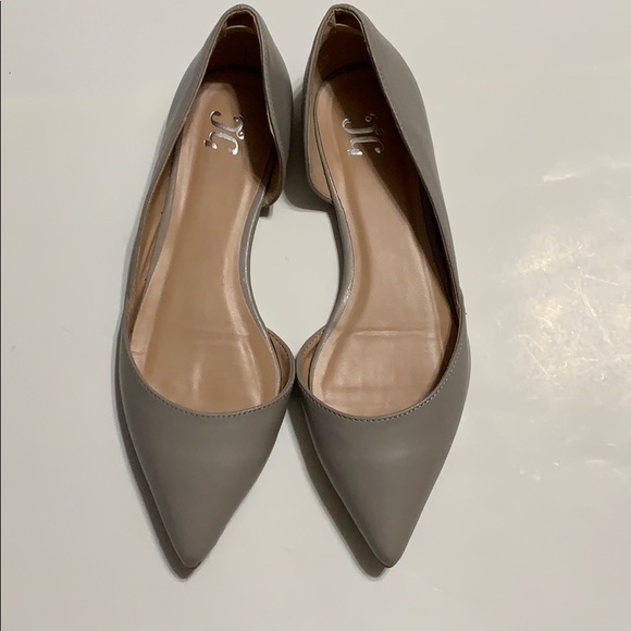 Journee Collection gray pointy toe flats, size 7.5 - Picture 2 of 8